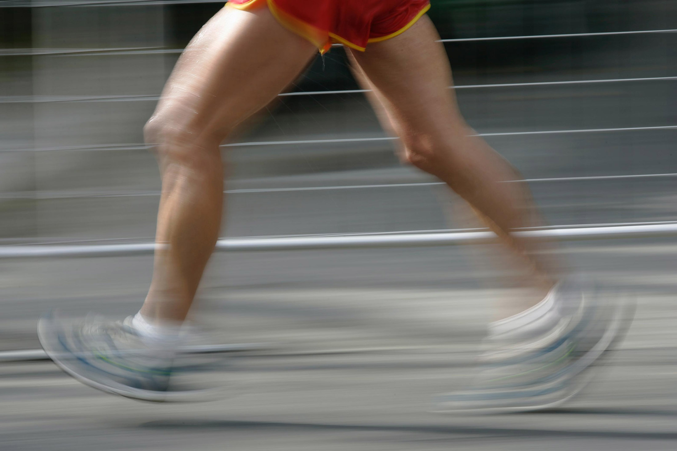 JO Athènes 2004, Athlétisme, 50km marche Hommes - Finale, un concurrent. Illustration de Réflexions n°3